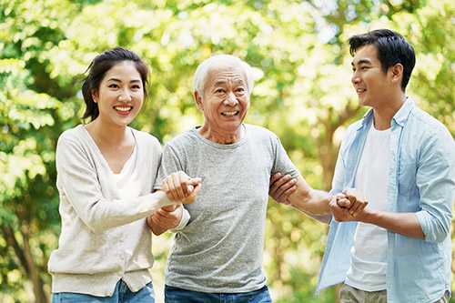 Spring Outdoor Activity Ideas for Assisted Living and Memory Care Seniors - Carrollton, GA